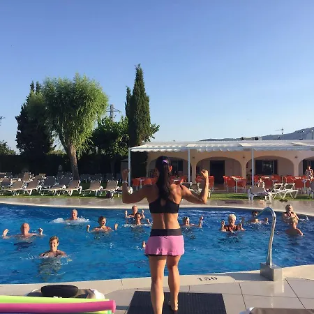 Rodas مكان تخييم *